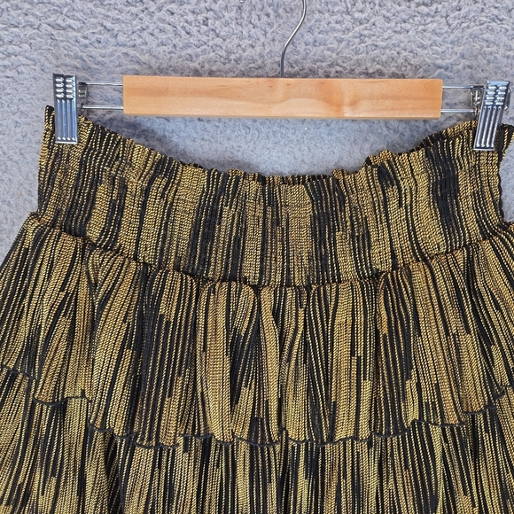 Wildfox Womens Tiered Mini Skirt Sz L Black With Gold Thread Highlights Elastic - Picture 3 of 10